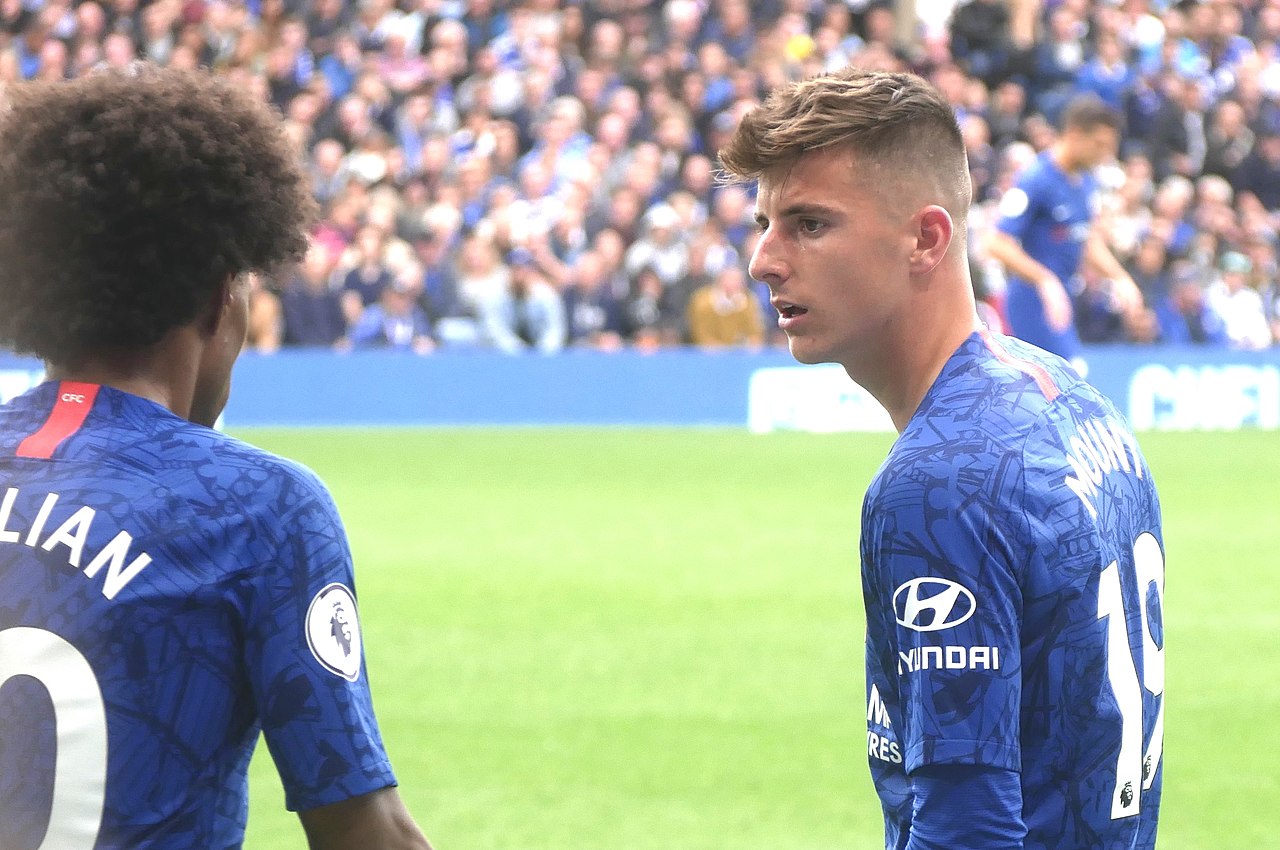  Mason Mount Or Phil Foden? Who is the better player?